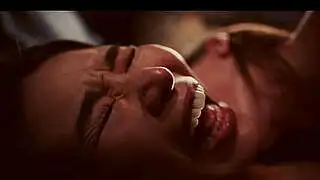 3D Anime Korku Ateşli Lezbiyen Vampirler Canlı Aksiyon - Asyalı Kızın Evi Azgın Büyük Göğüslü Vampir Tarafından İşgal Ediliyor